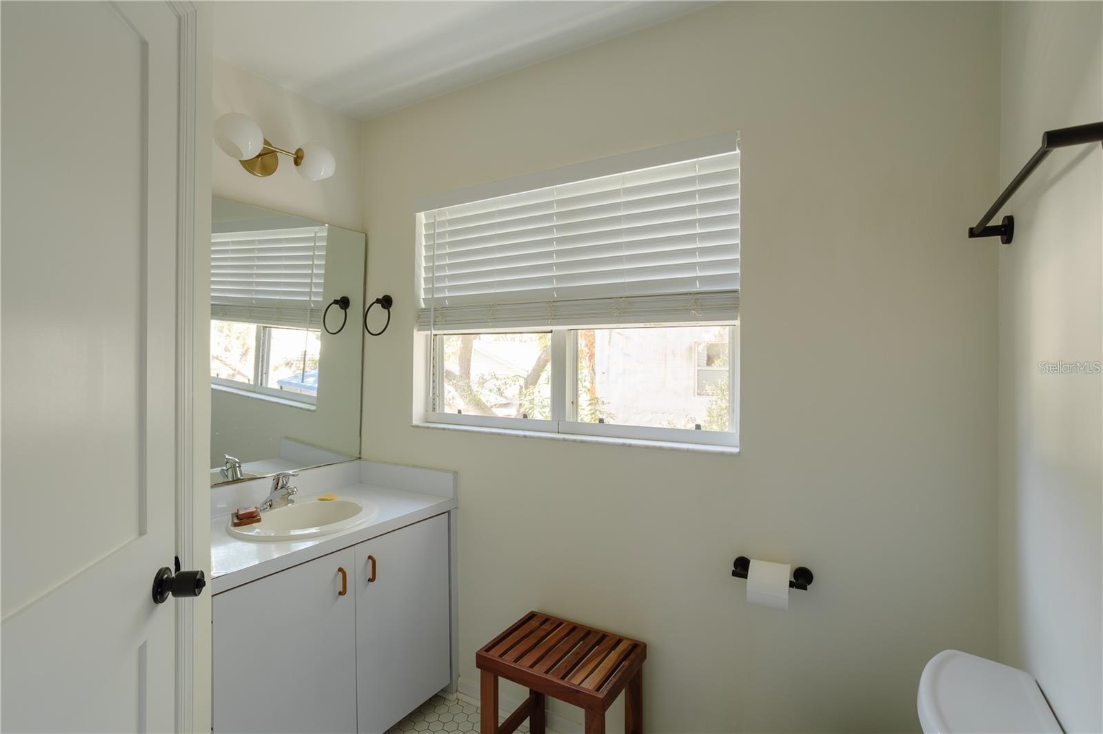 Image 21 of 34 For 2337 Ixora Avenue