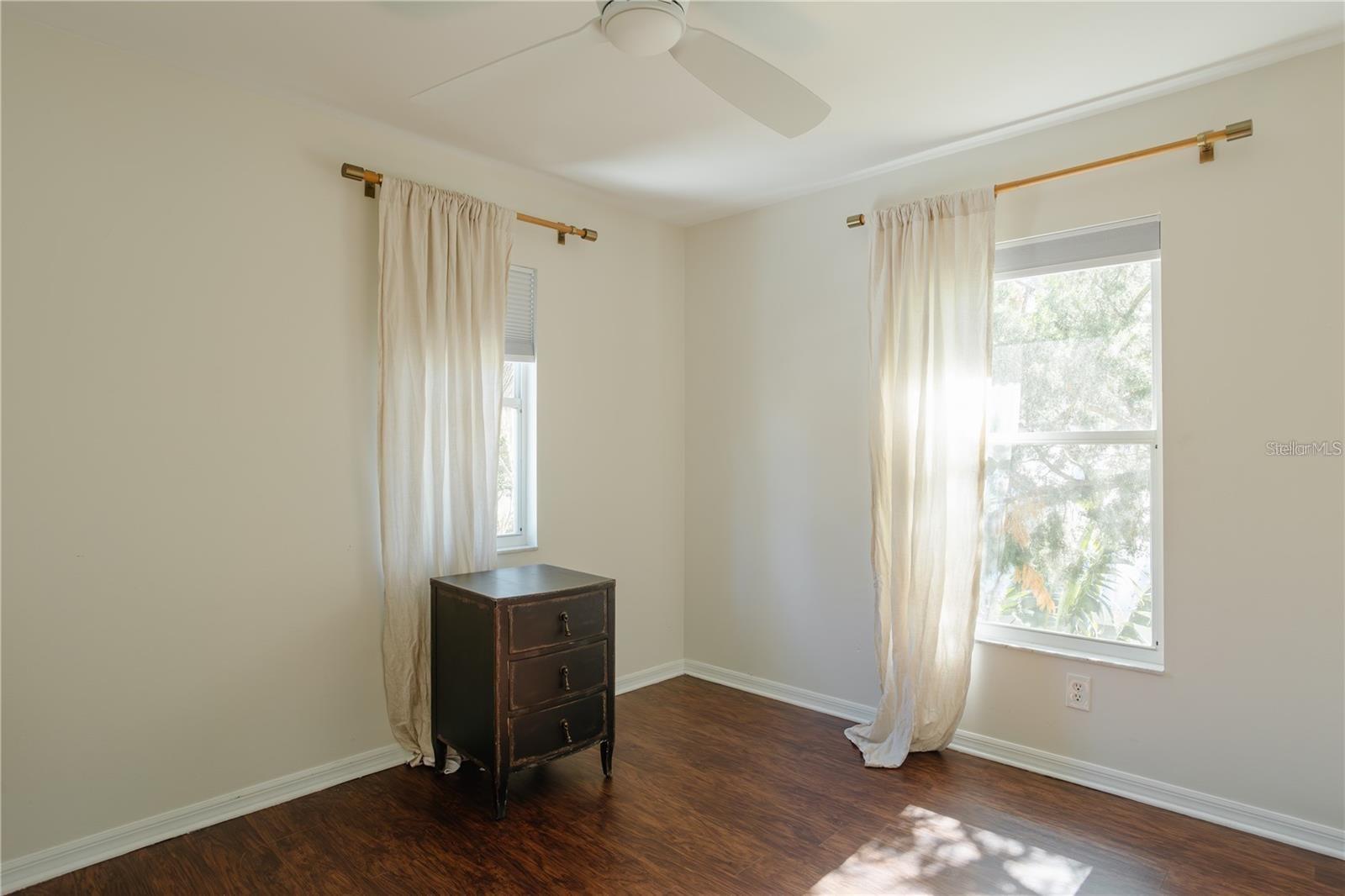 Image 24 of 34 For 2337 Ixora Avenue