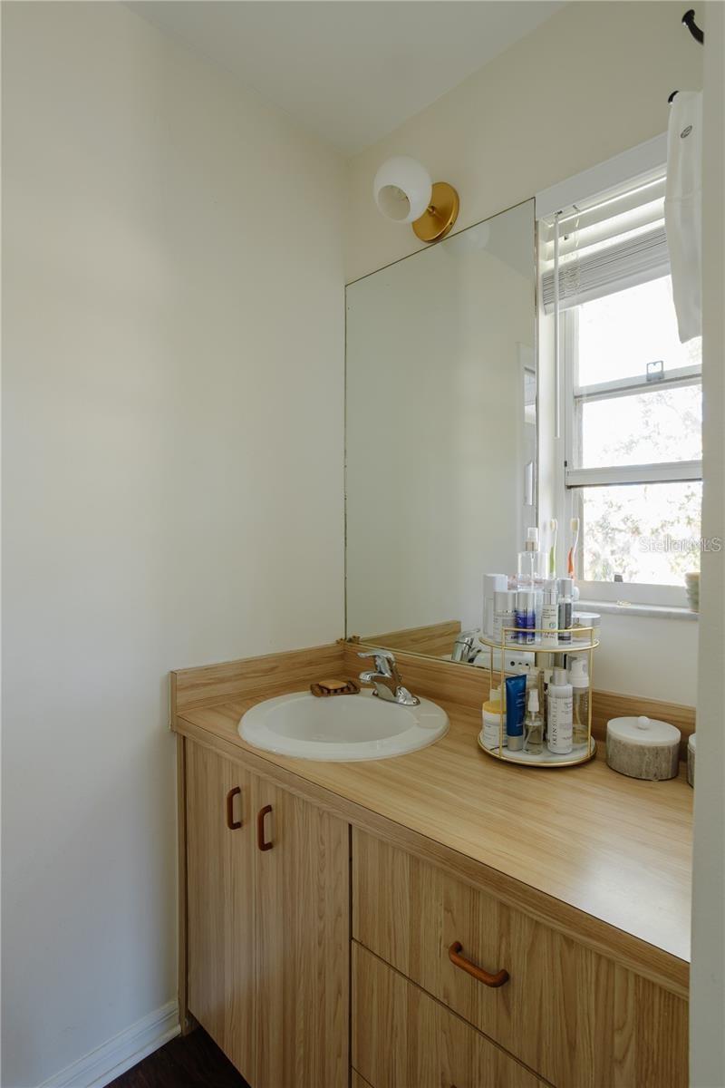 Image 27 of 34 For 2337 Ixora Avenue