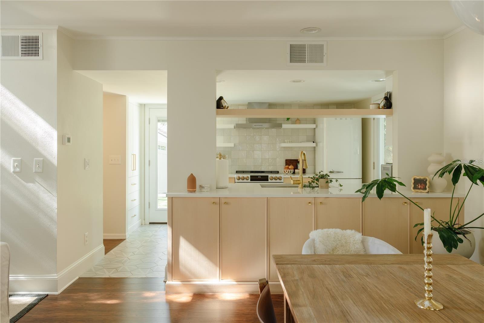 Image 4 of 34 For 2337 Ixora Avenue