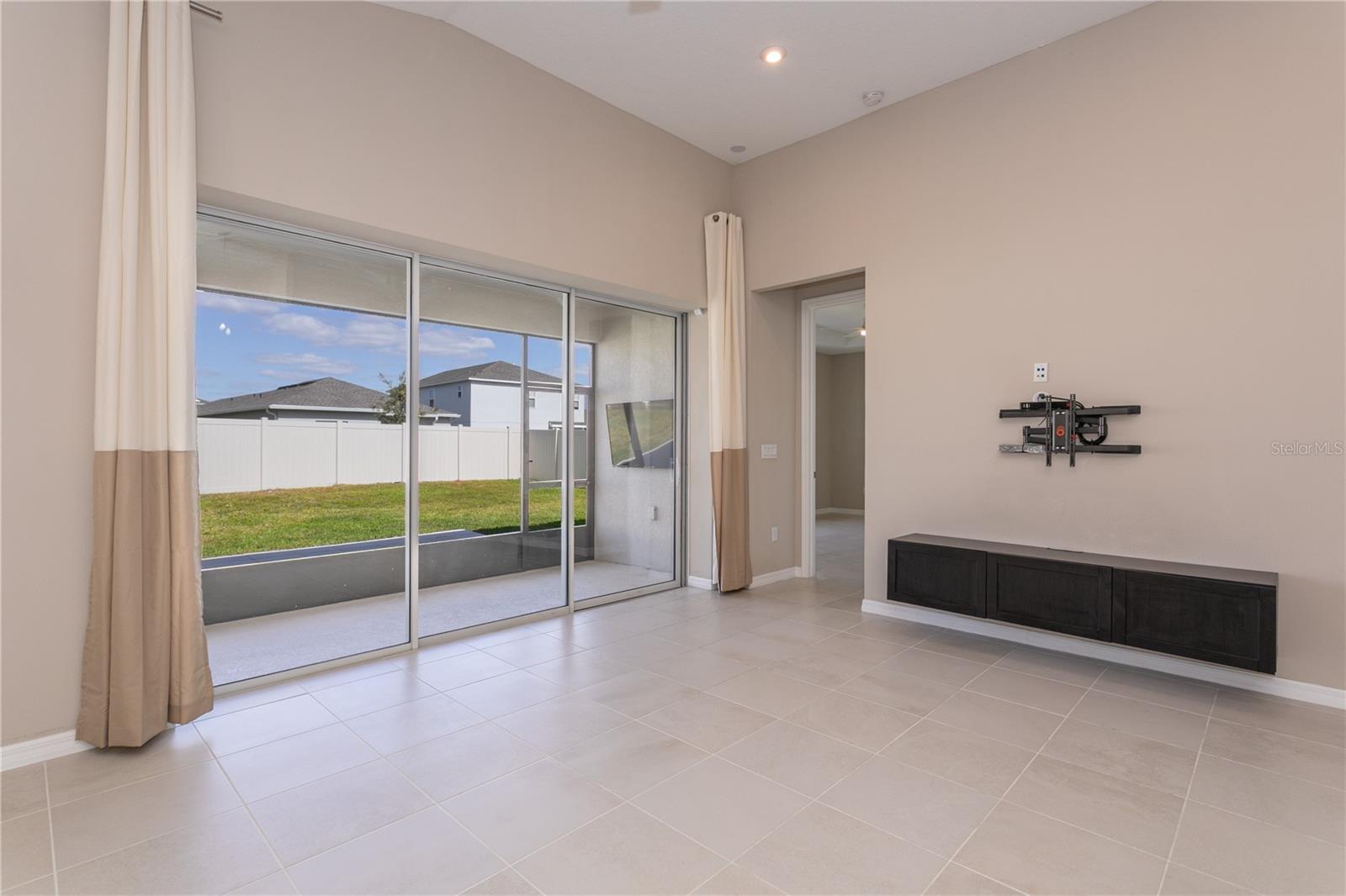 Image 21 of 40 For 5826 Fieldmoor Ct.