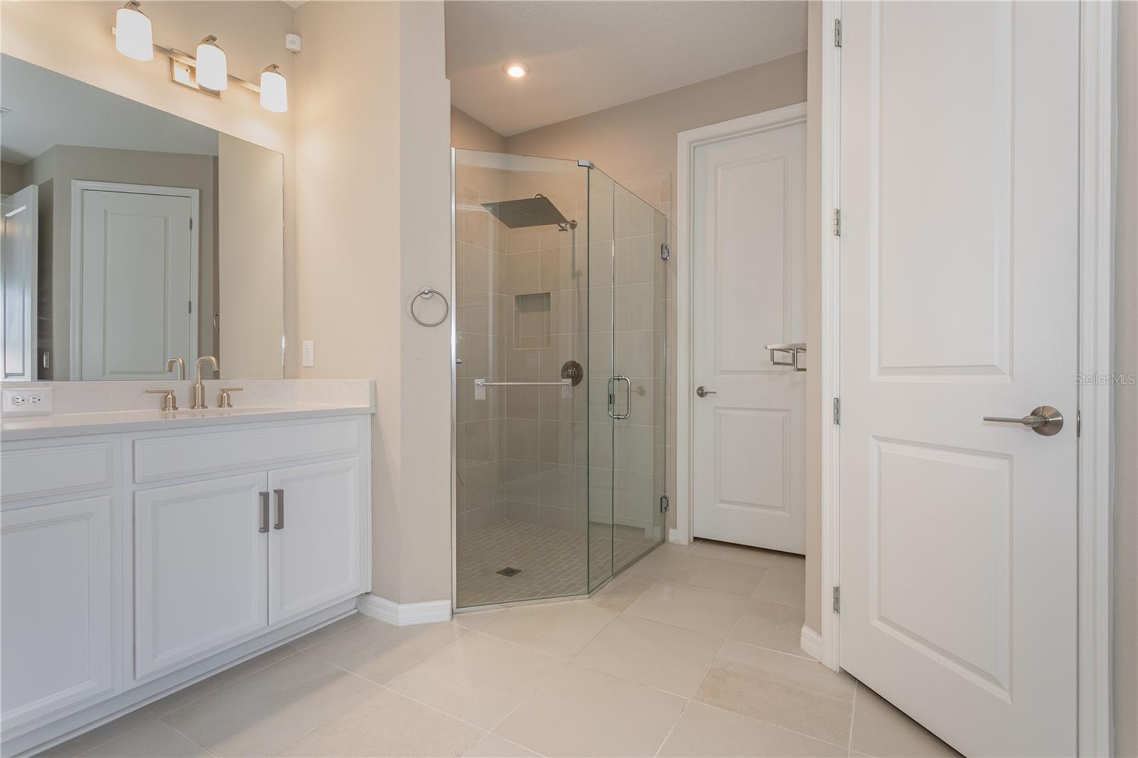 Image 27 of 40 For 5826 Fieldmoor Ct.