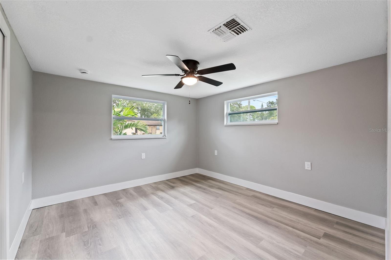 Image 18 of 34 For 8030 Gulf Way