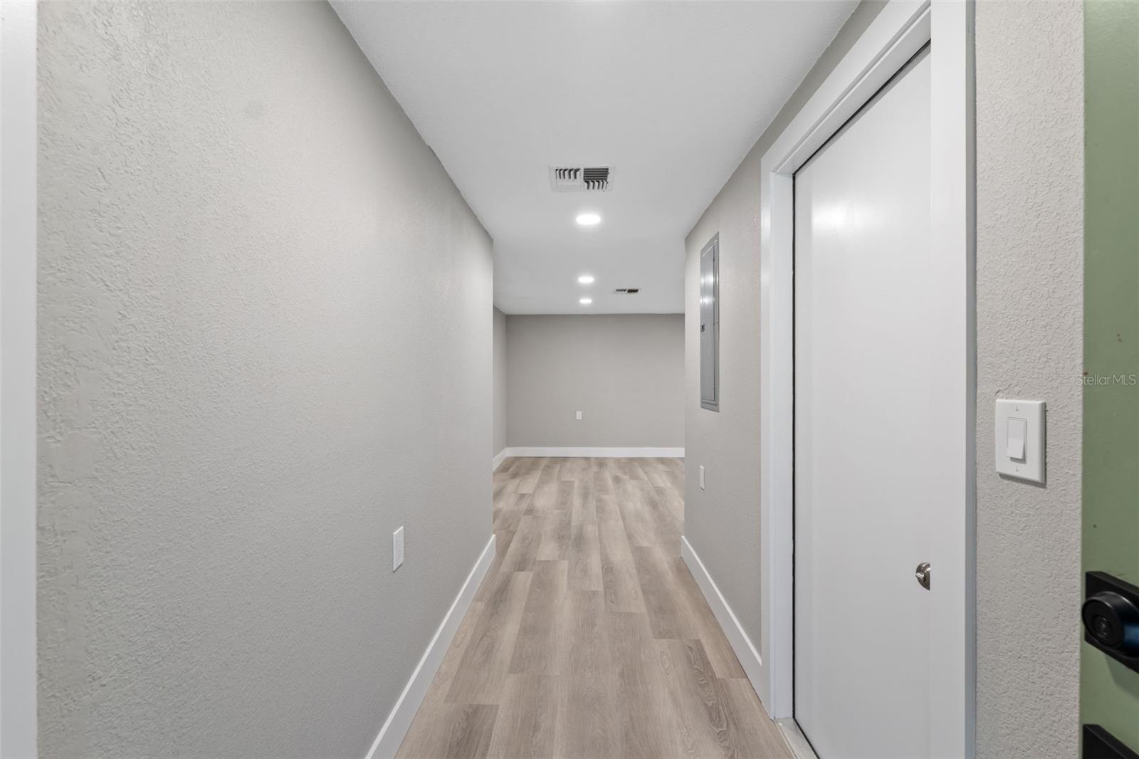 Image 21 of 34 For 8030 Gulf Way