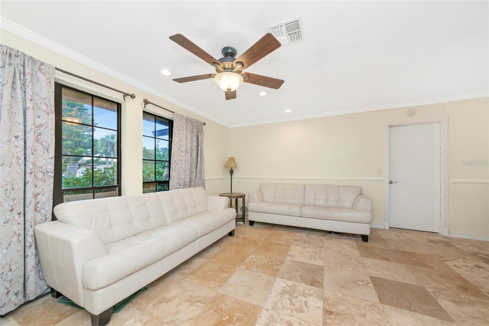 Image 4 of 42 For 4656 Alexander Pope Lane