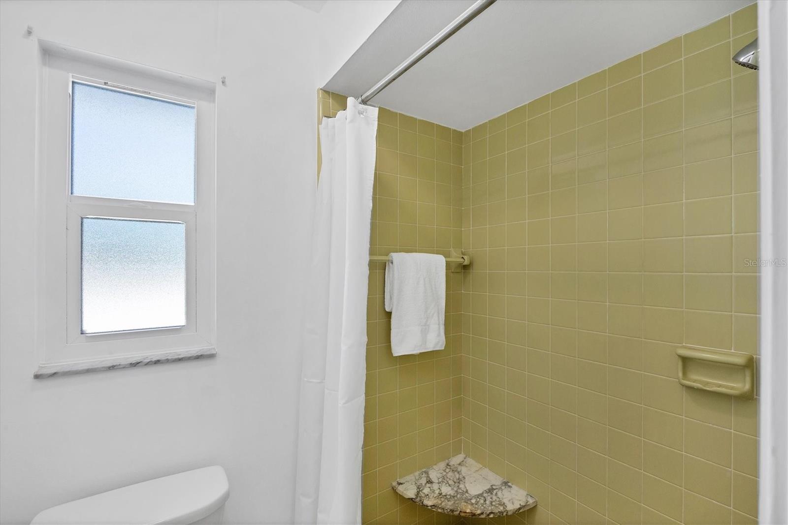 Image 16 of 40 For 205 Giotto Drive