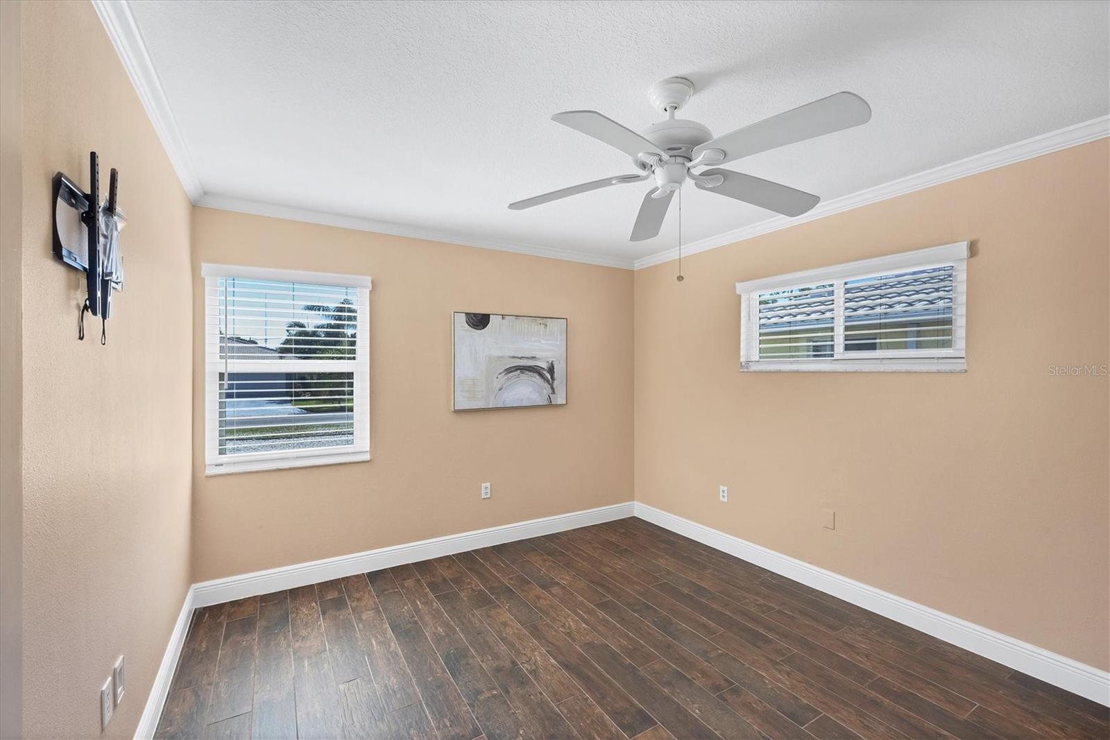 Image 20 of 40 For 205 Giotto Drive