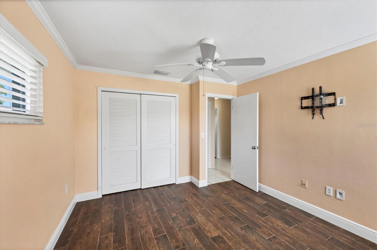 Image 21 of 40 For 205 Giotto Drive