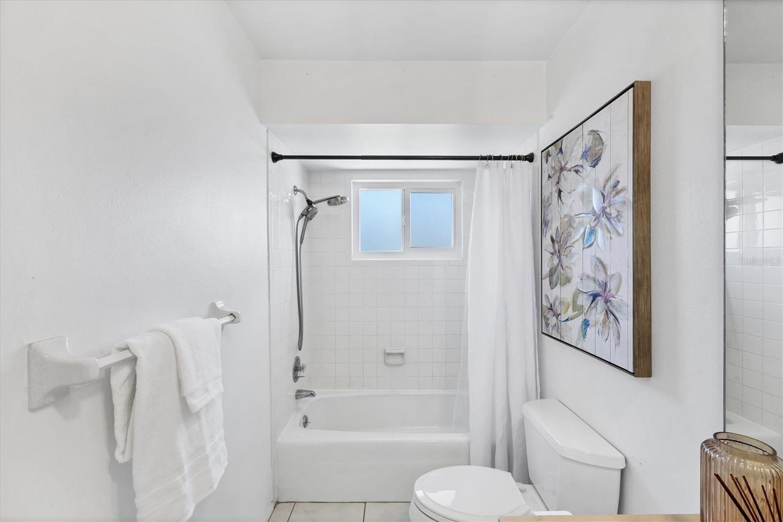 Image 23 of 40 For 205 Giotto Drive