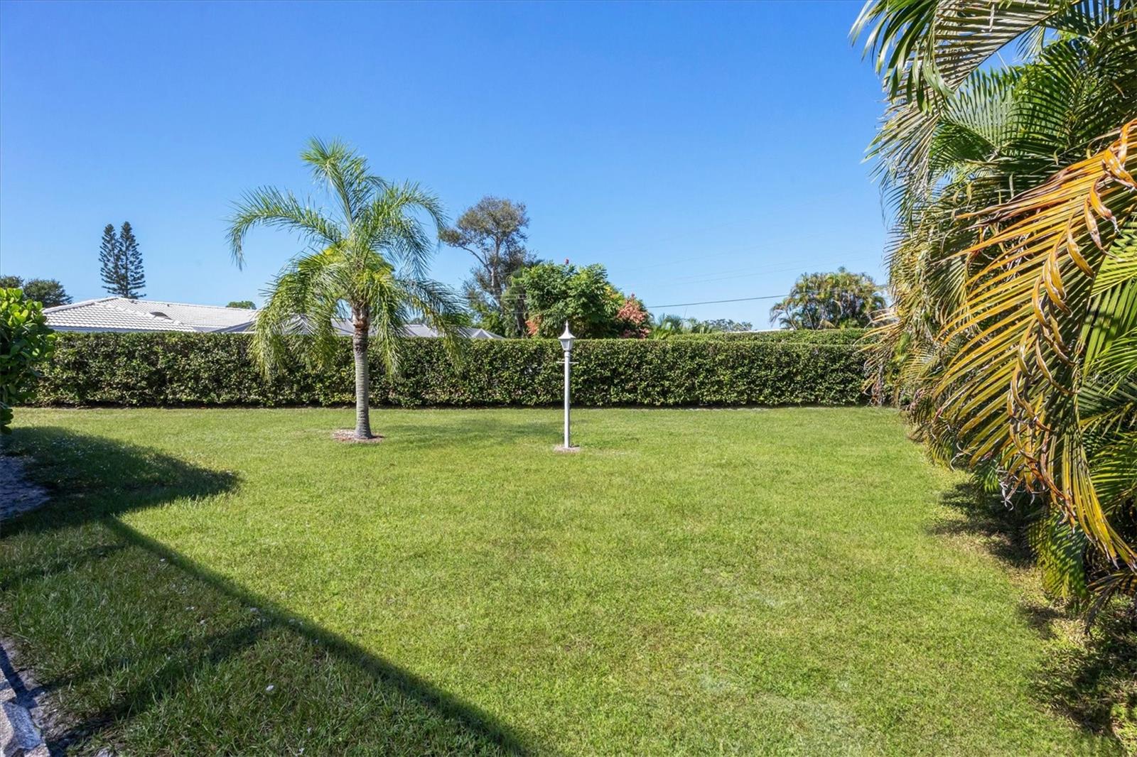 Image 32 of 40 For 205 Giotto Drive