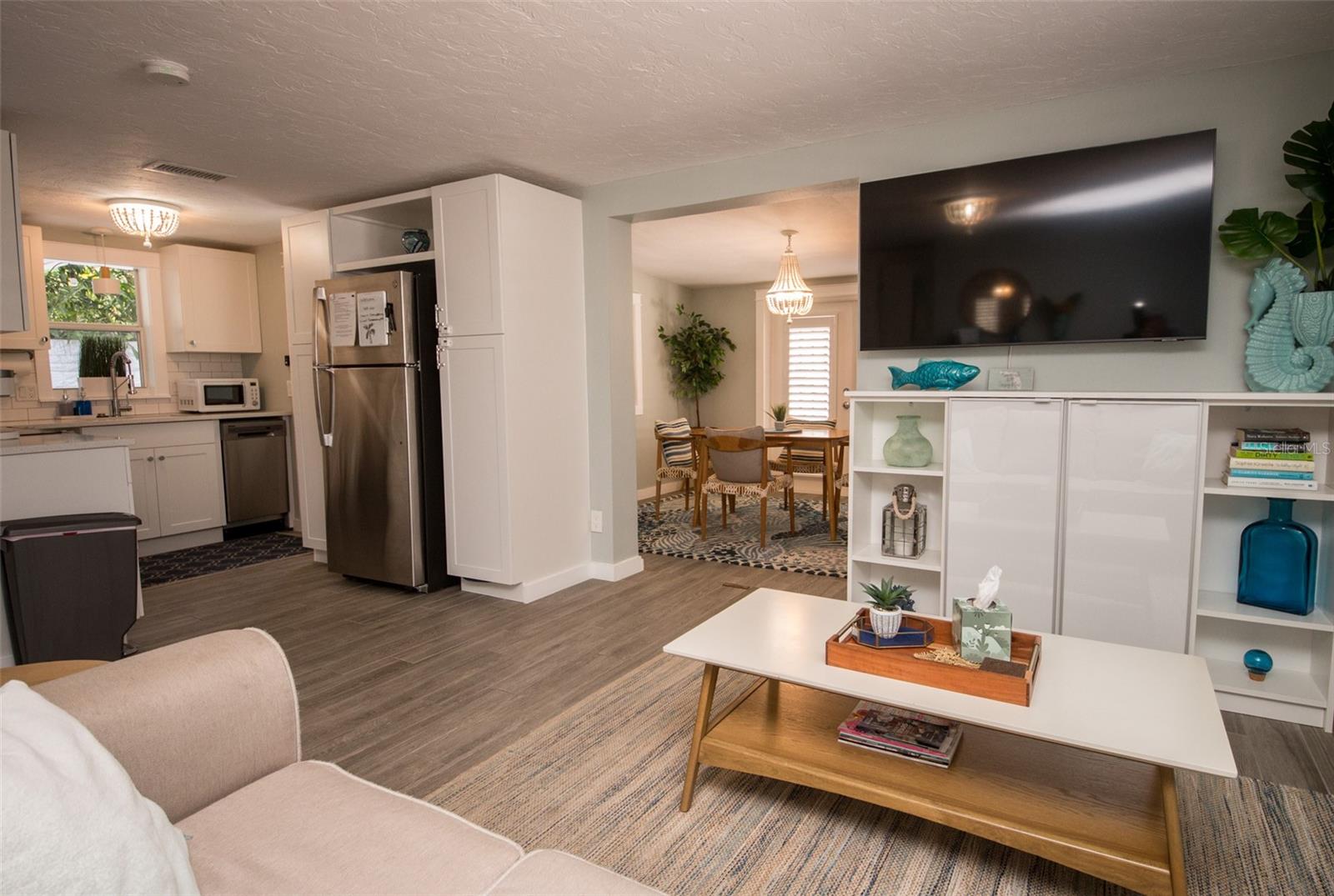 Image 21 of 36 For 1805 Ivanhoe Street