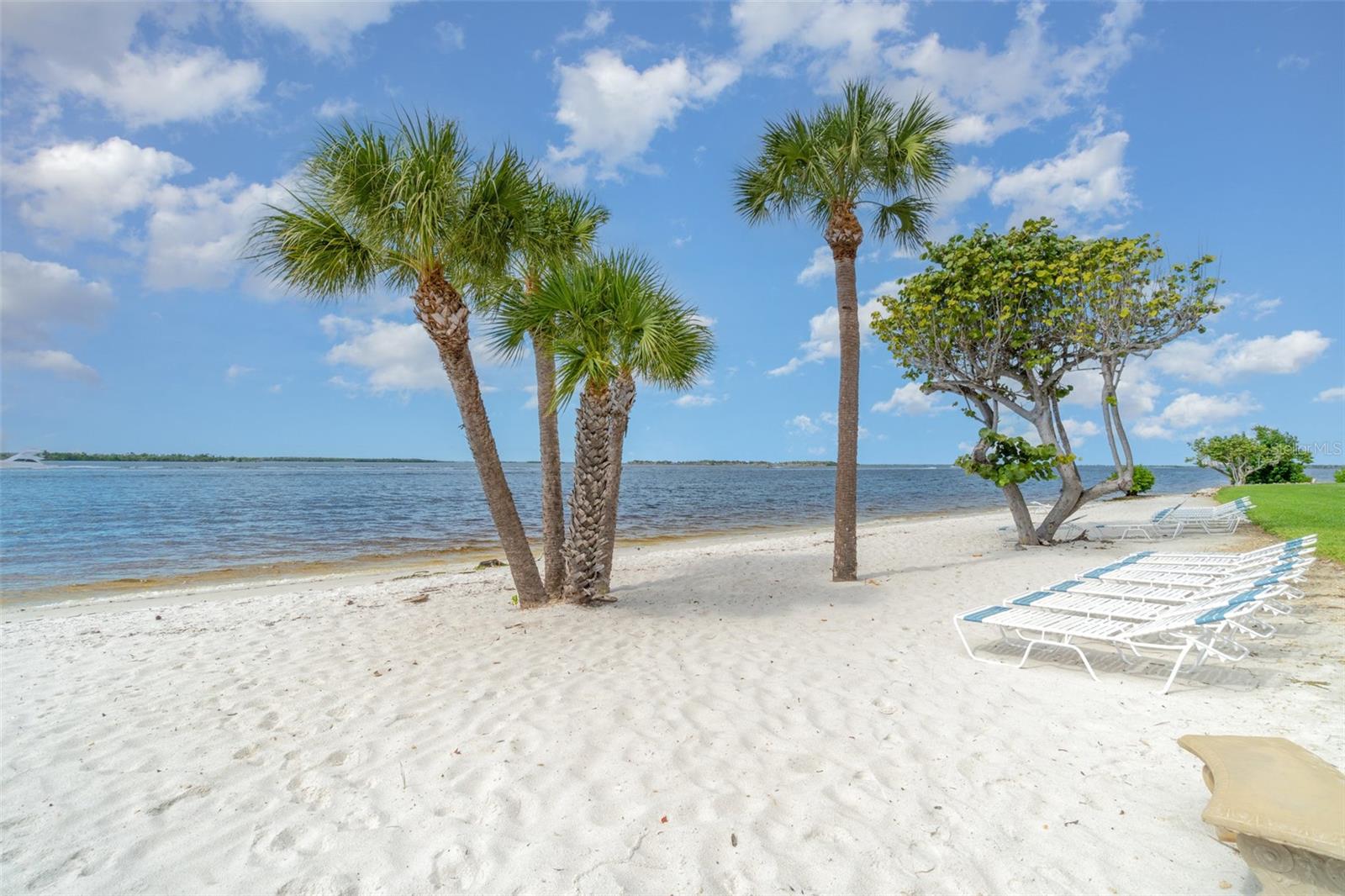 Image 23 of 33 For 17080 Harbour Pointe Drive 7c -713