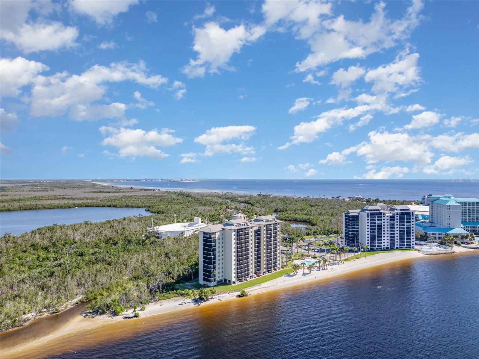 Image 30 of 33 For 17080 Harbour Pointe Drive 7c -713