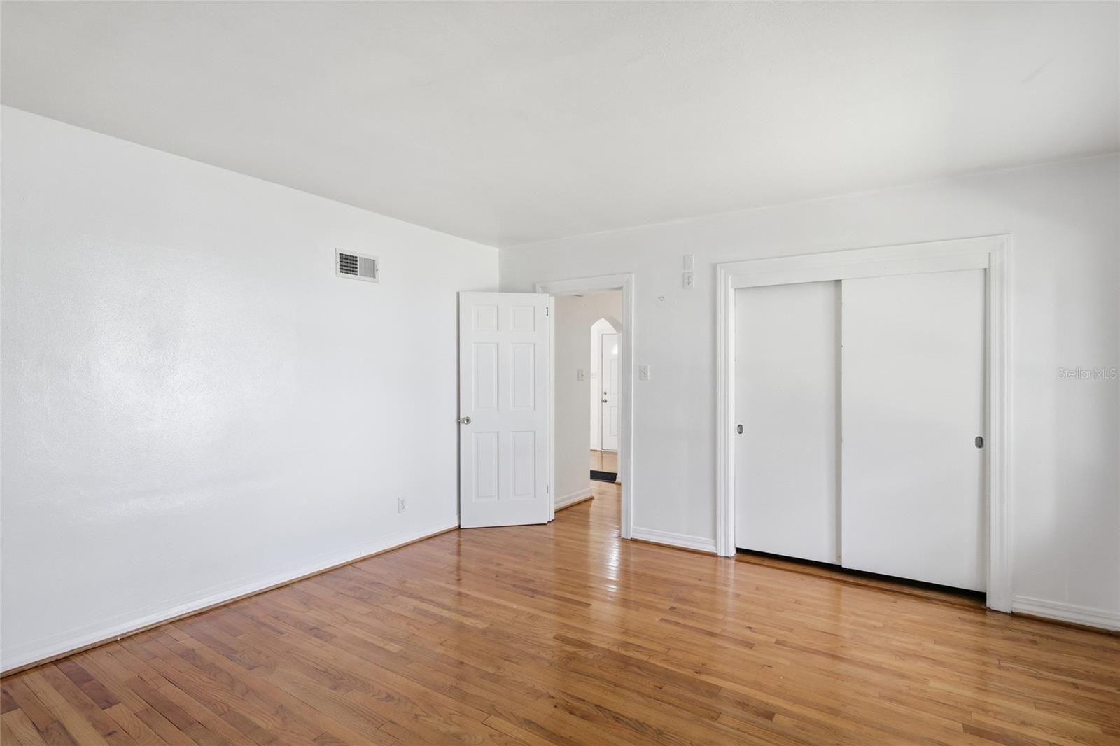 Image 24 of 35 For 6240 Uplands Boulevard