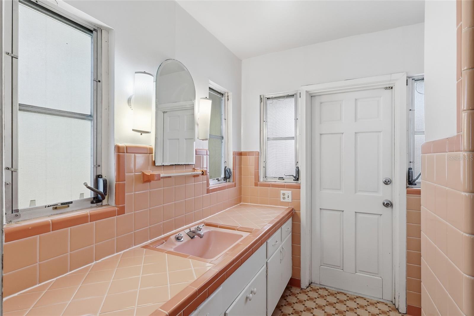 Image 25 of 35 For 6240 Uplands Boulevard