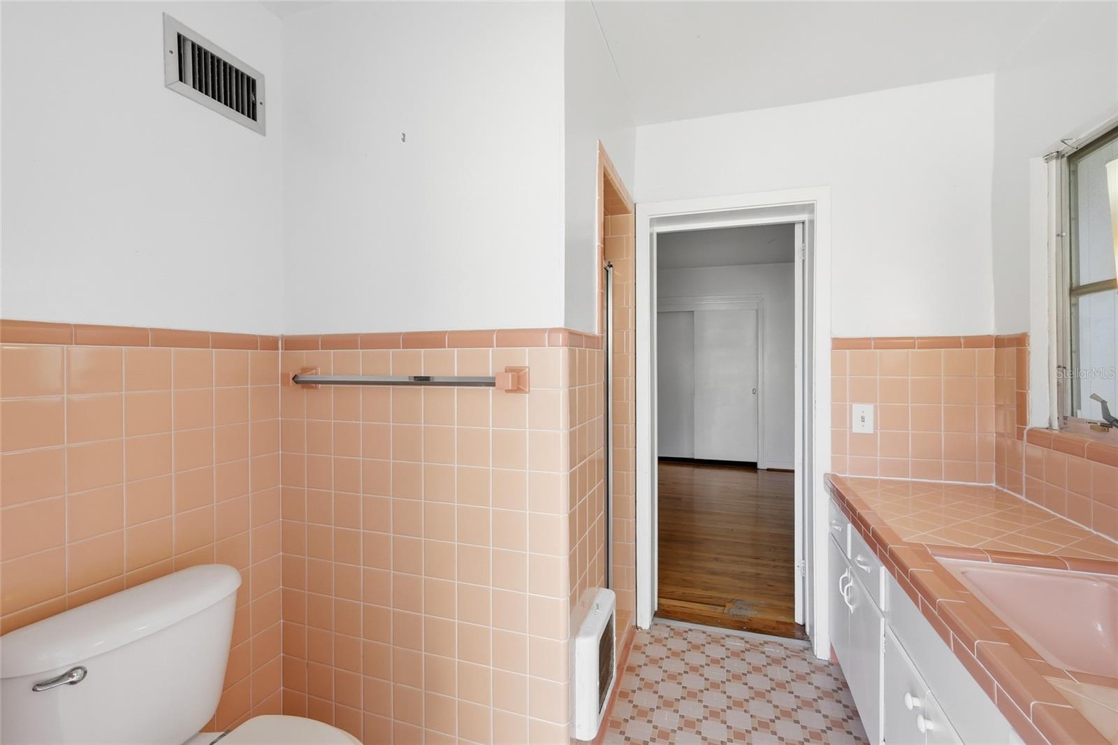 Image 26 of 35 For 6240 Uplands Boulevard