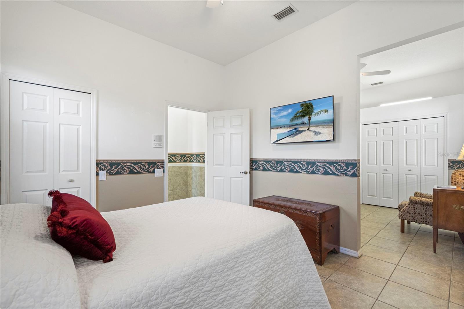 Image 23 of 35 For 10043 Reagan Dairy Trail