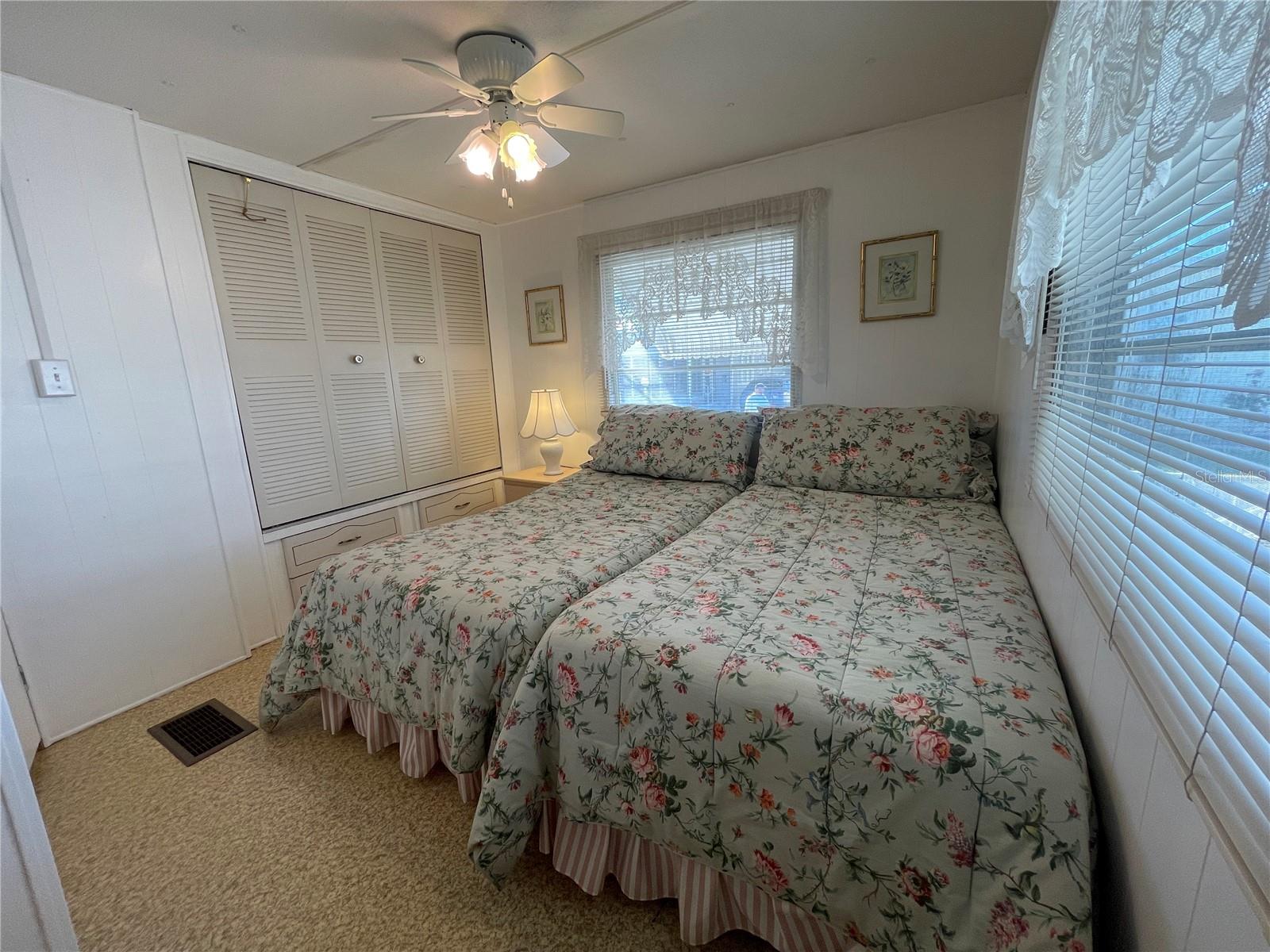 Image 26 of 57 For 504 49th C Avenue Drive E