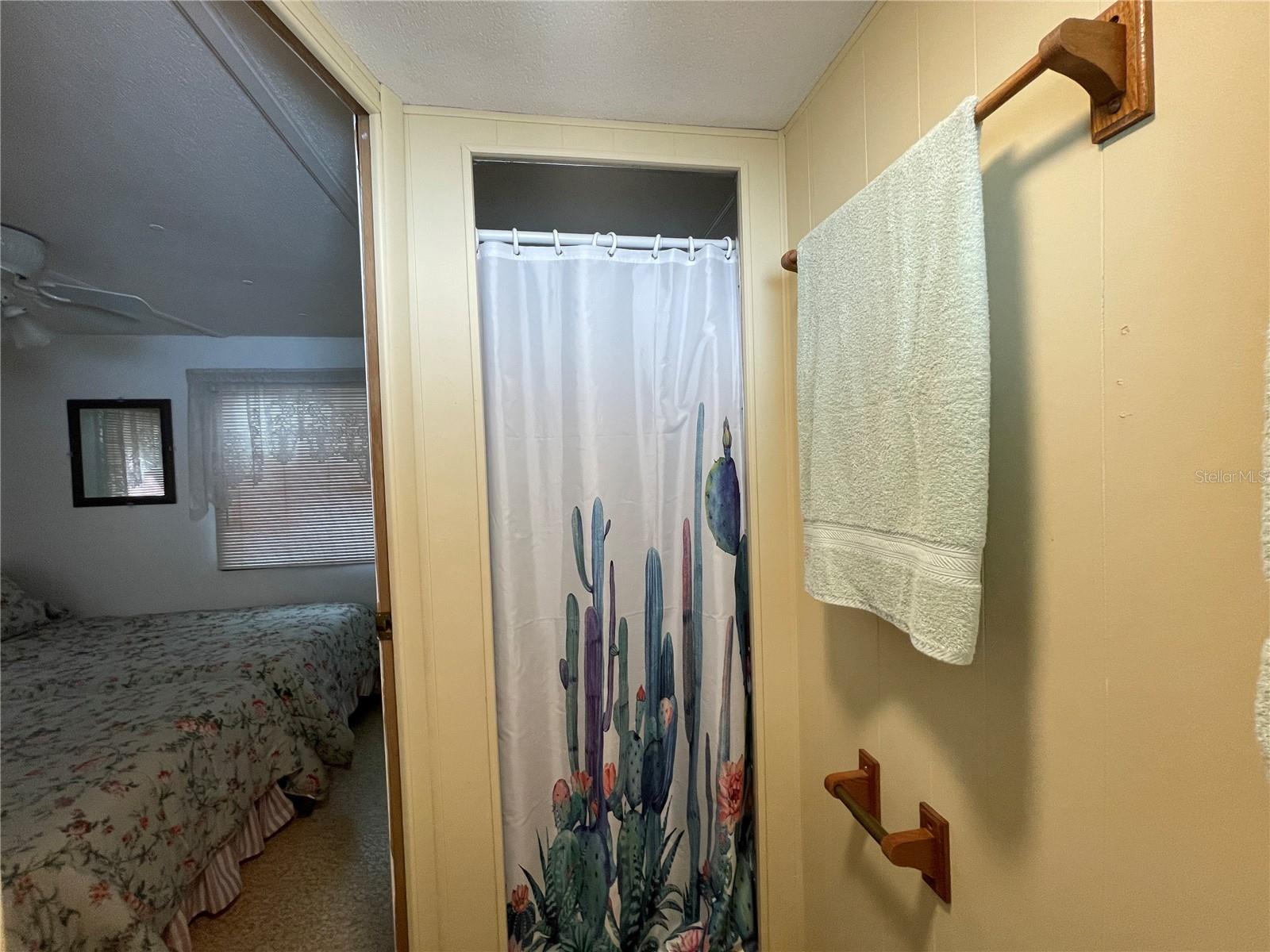 Image 28 of 57 For 504 49th C Avenue Drive E