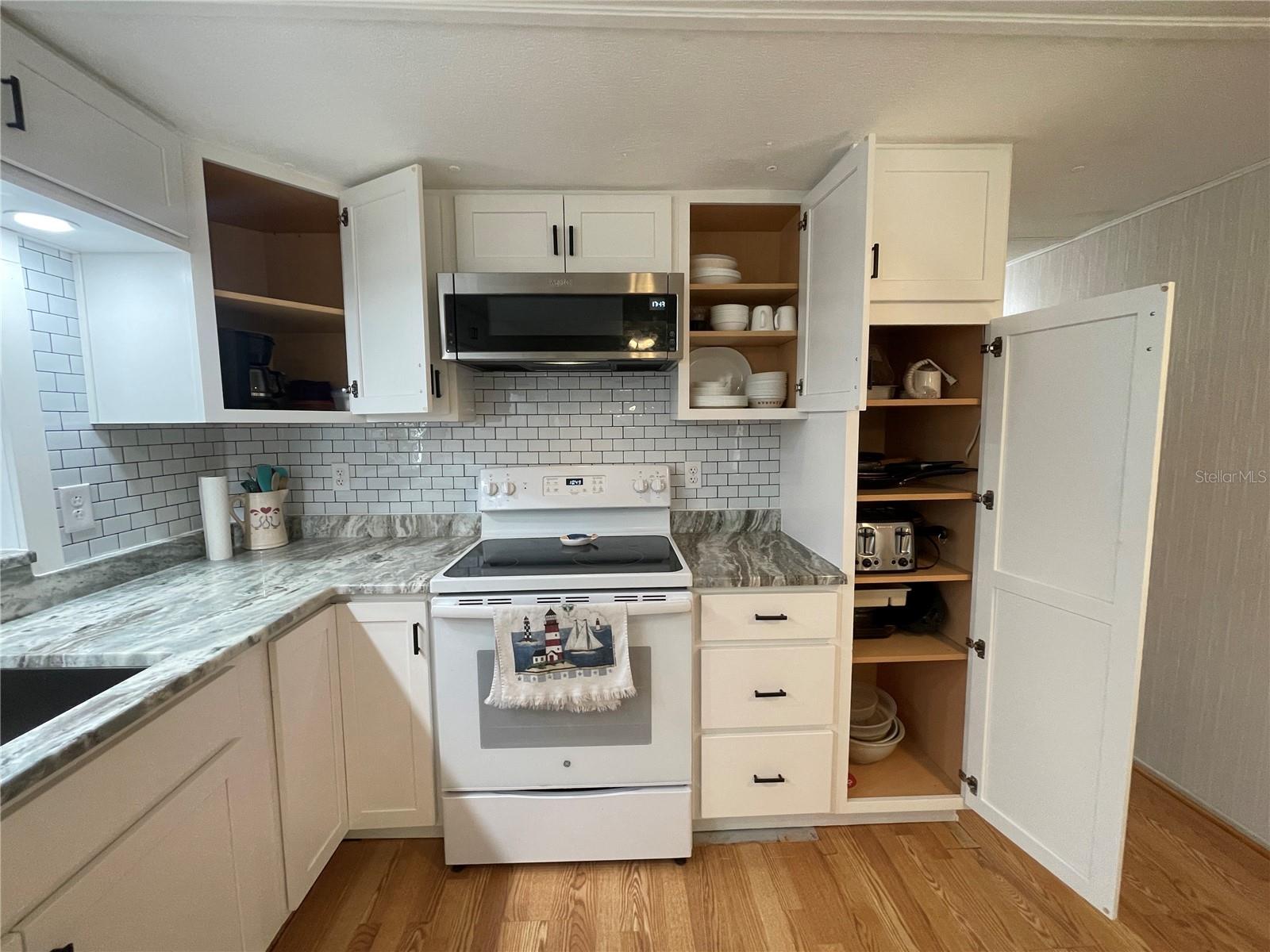 Image 6 of 57 For 504 49th C Avenue Drive E