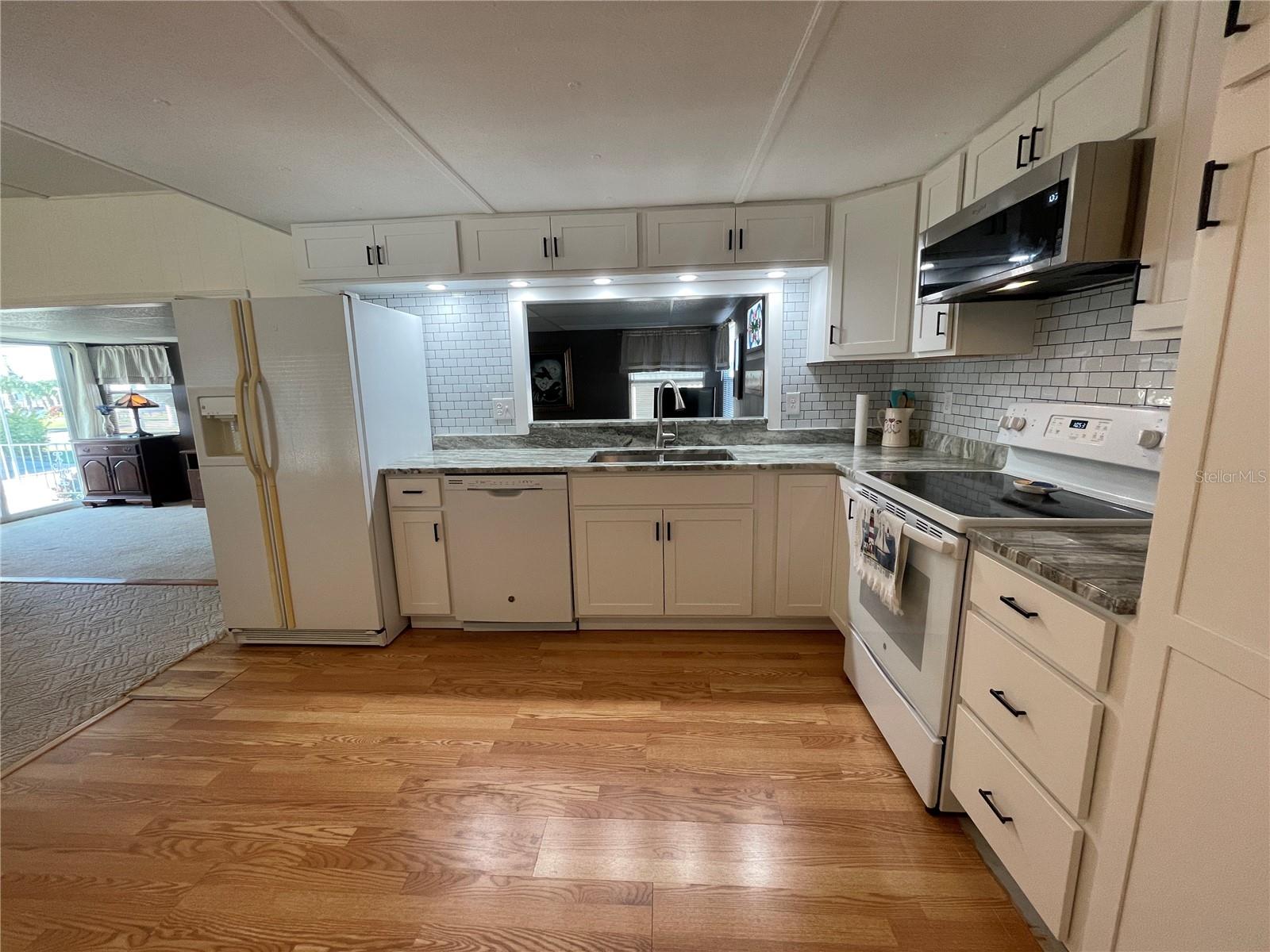 Image 9 of 57 For 504 49th C Avenue Drive E