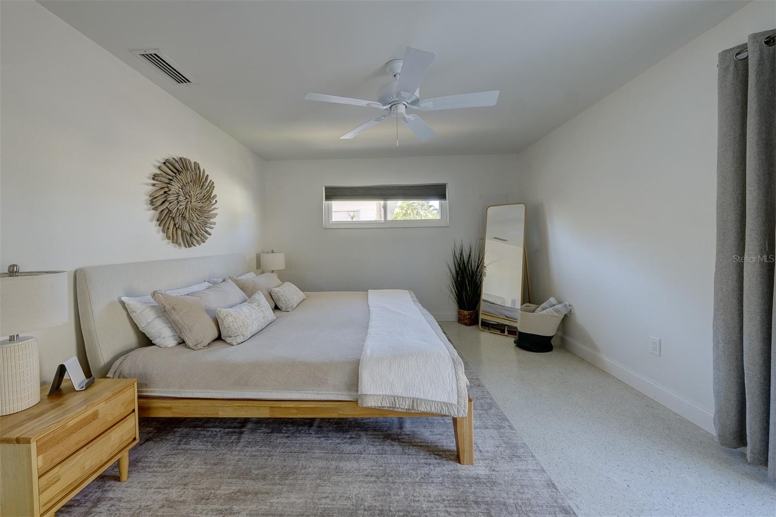 Image 13 of 31 For 1140 Moonmist Court M5