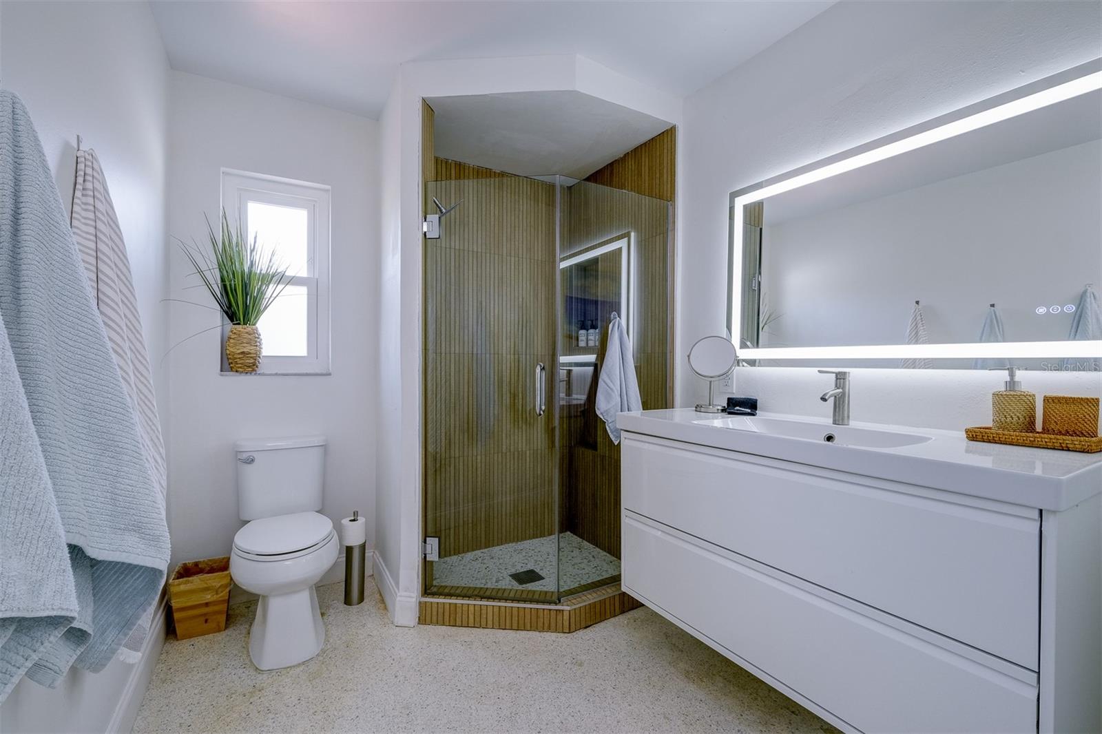 Image 17 of 31 For 1140 Moonmist Court M5