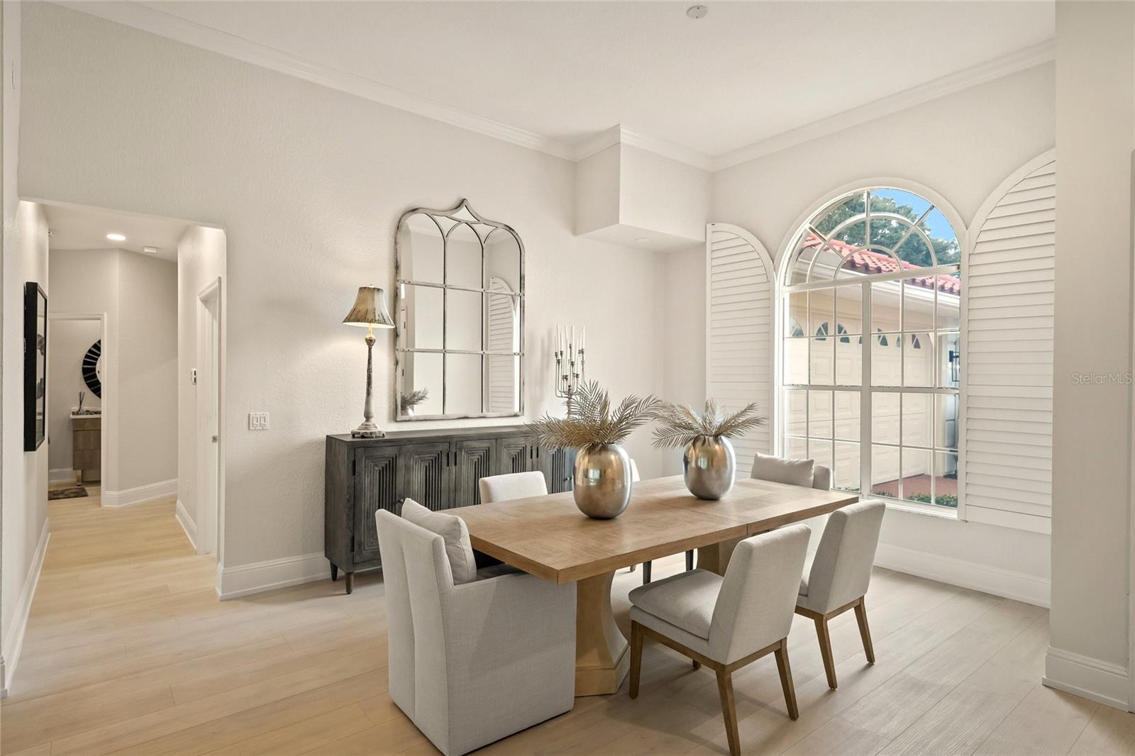 Image 12 of 74 For 6660 Saint James Crossing