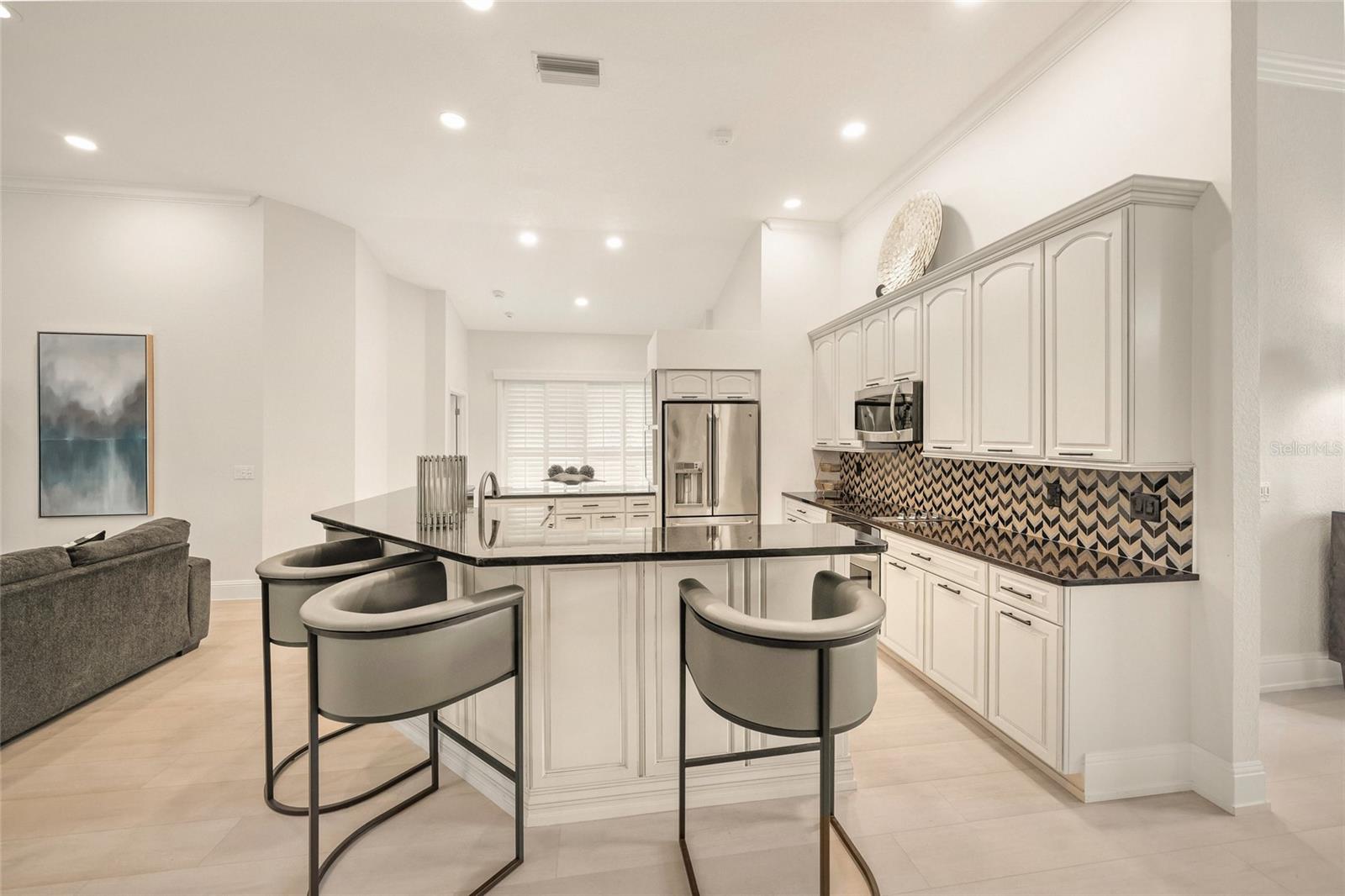 Image 15 of 74 For 6660 Saint James Crossing