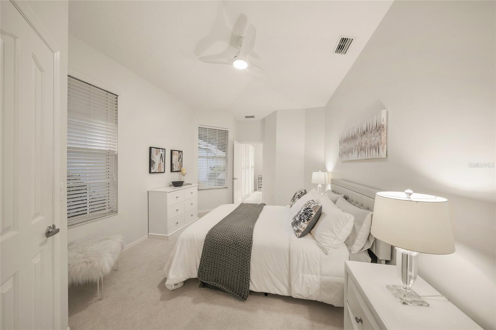 Image 32 of 74 For 6660 Saint James Crossing