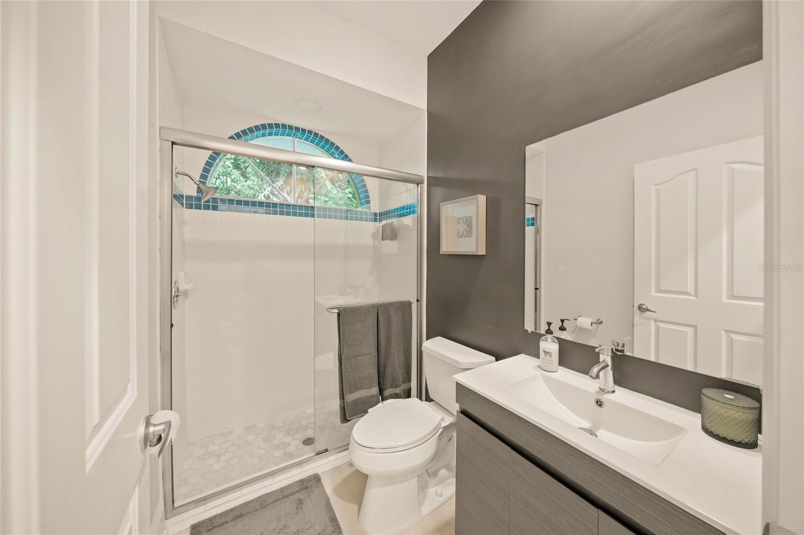 Image 33 of 74 For 6660 Saint James Crossing