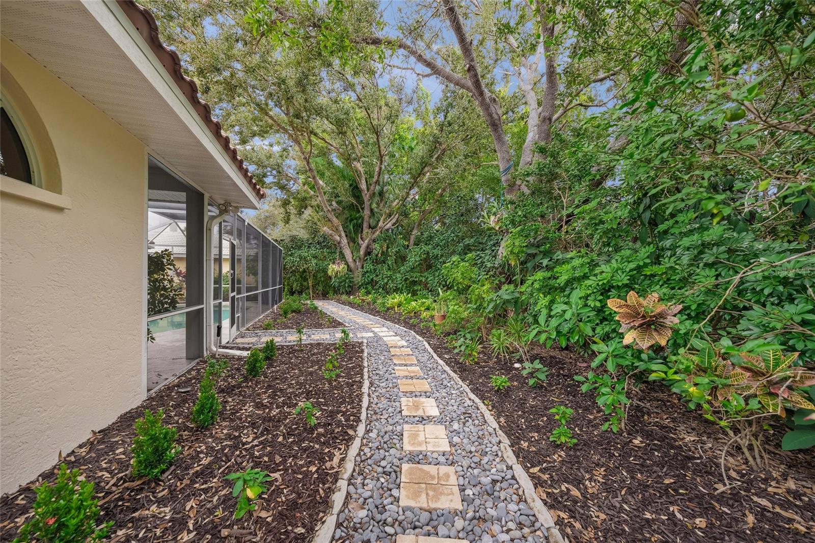 Image 46 of 74 For 6660 Saint James Crossing