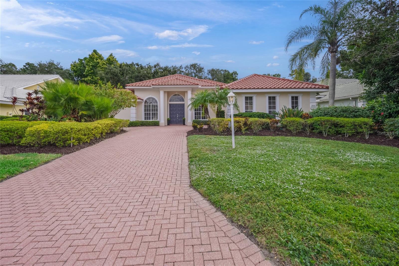 Image 6 of 74 For 6660 Saint James Crossing