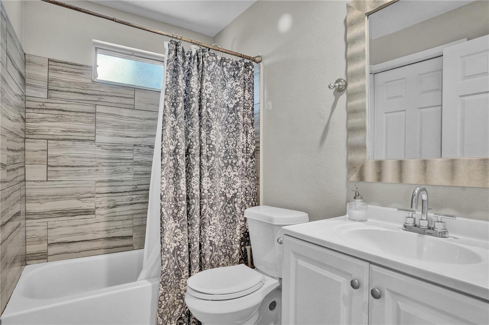 Image 24 of 40 For 4021 Olive Avenue