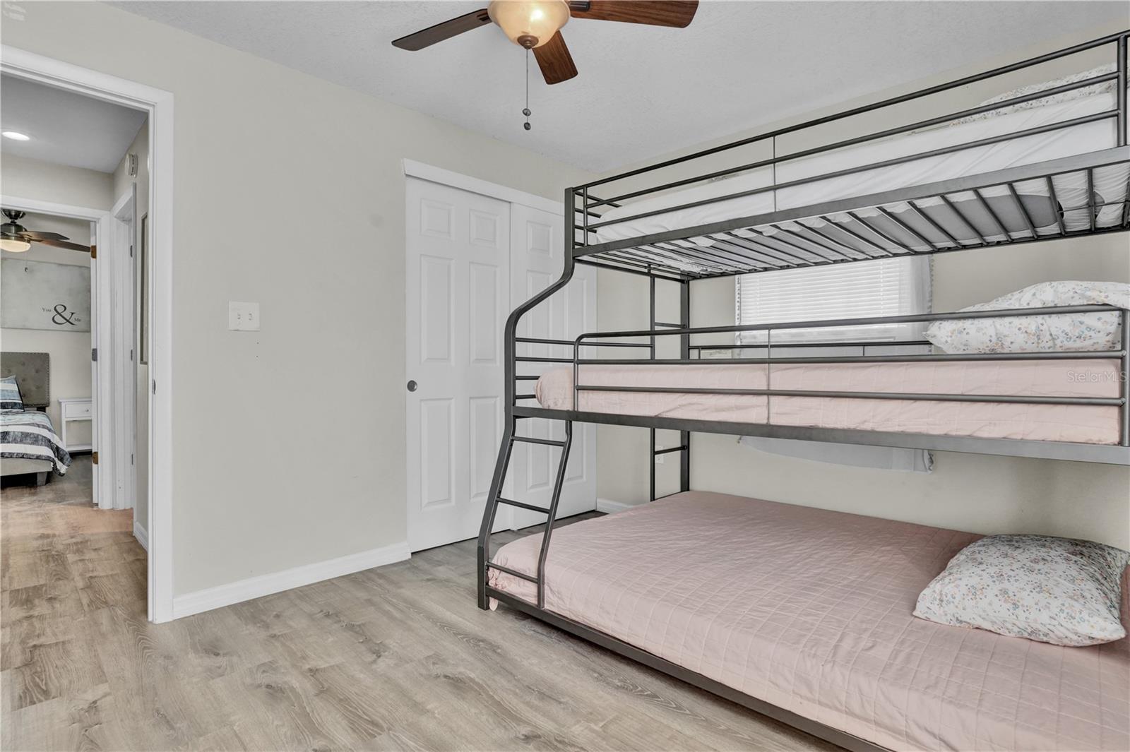 Image 26 of 40 For 4021 Olive Avenue