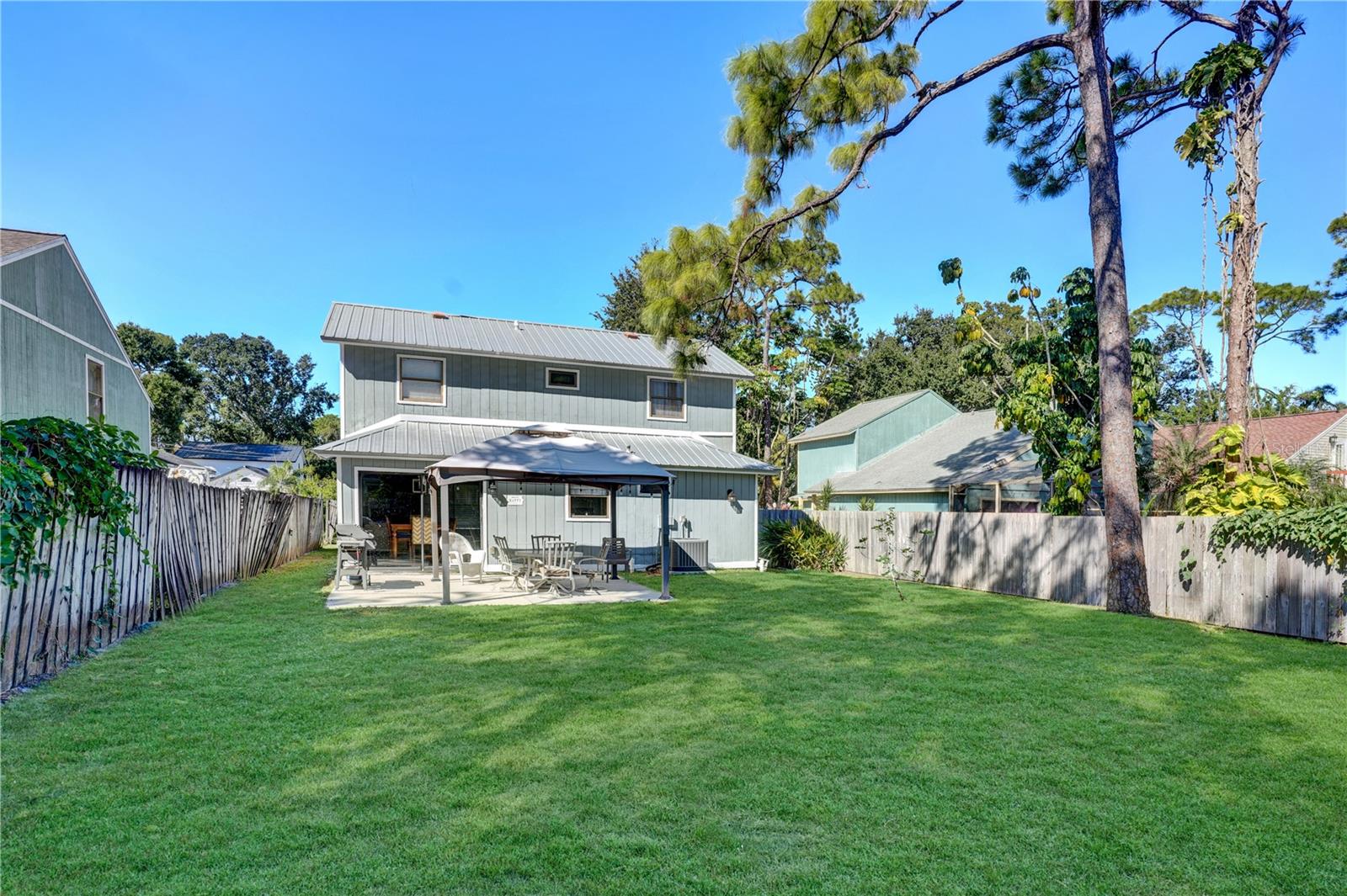 Image 33 of 40 For 4021 Olive Avenue