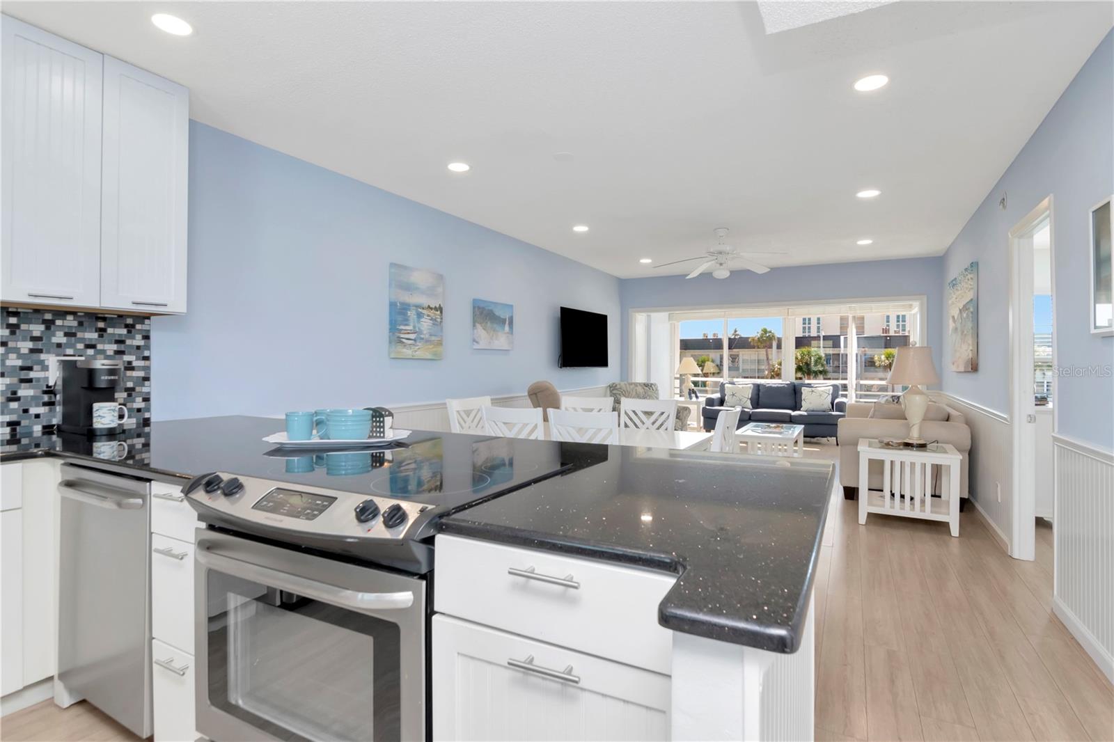 Image 16 of 78 For 4390 Exeter Drive 305