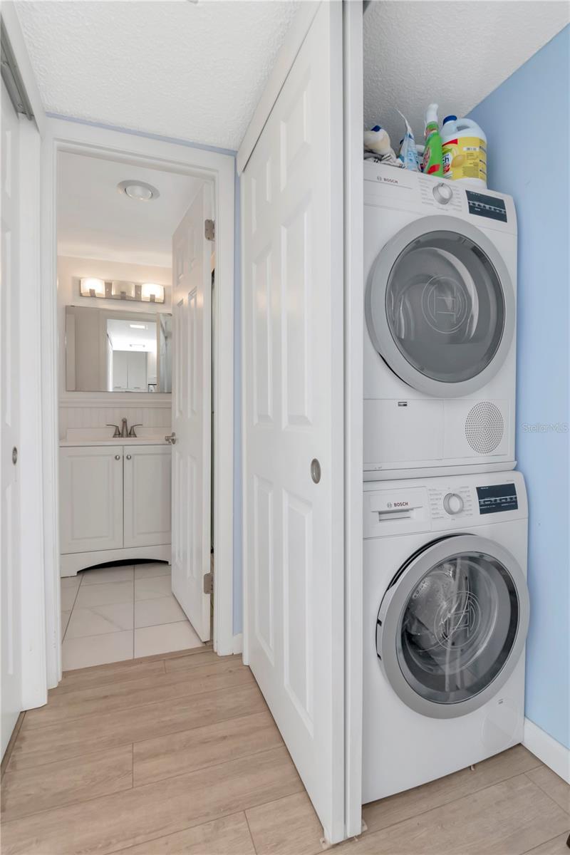 Image 17 of 78 For 4390 Exeter Drive 305