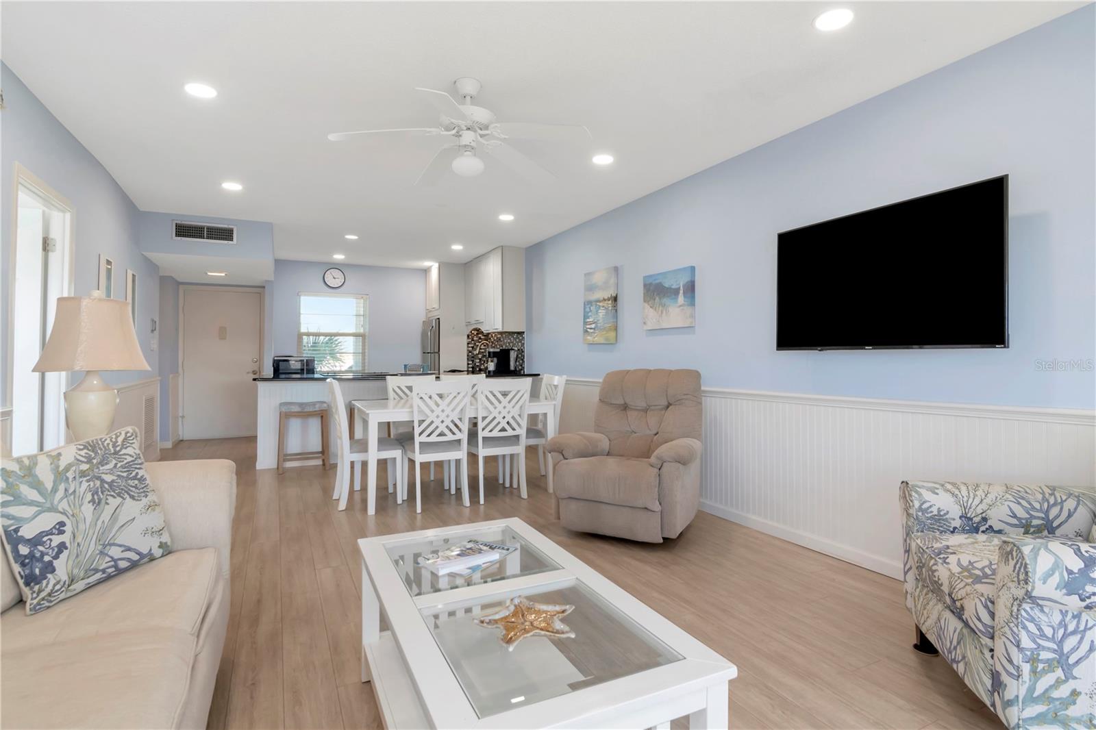 Image 3 of 78 For 4390 Exeter Drive 305