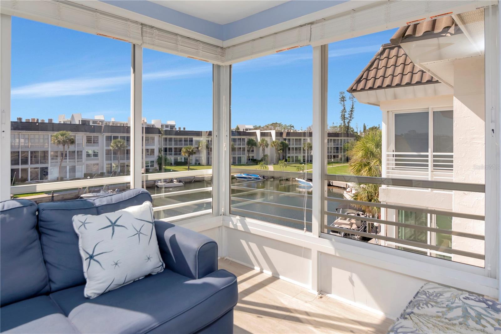 Image 4 of 78 For 4390 Exeter Drive 305