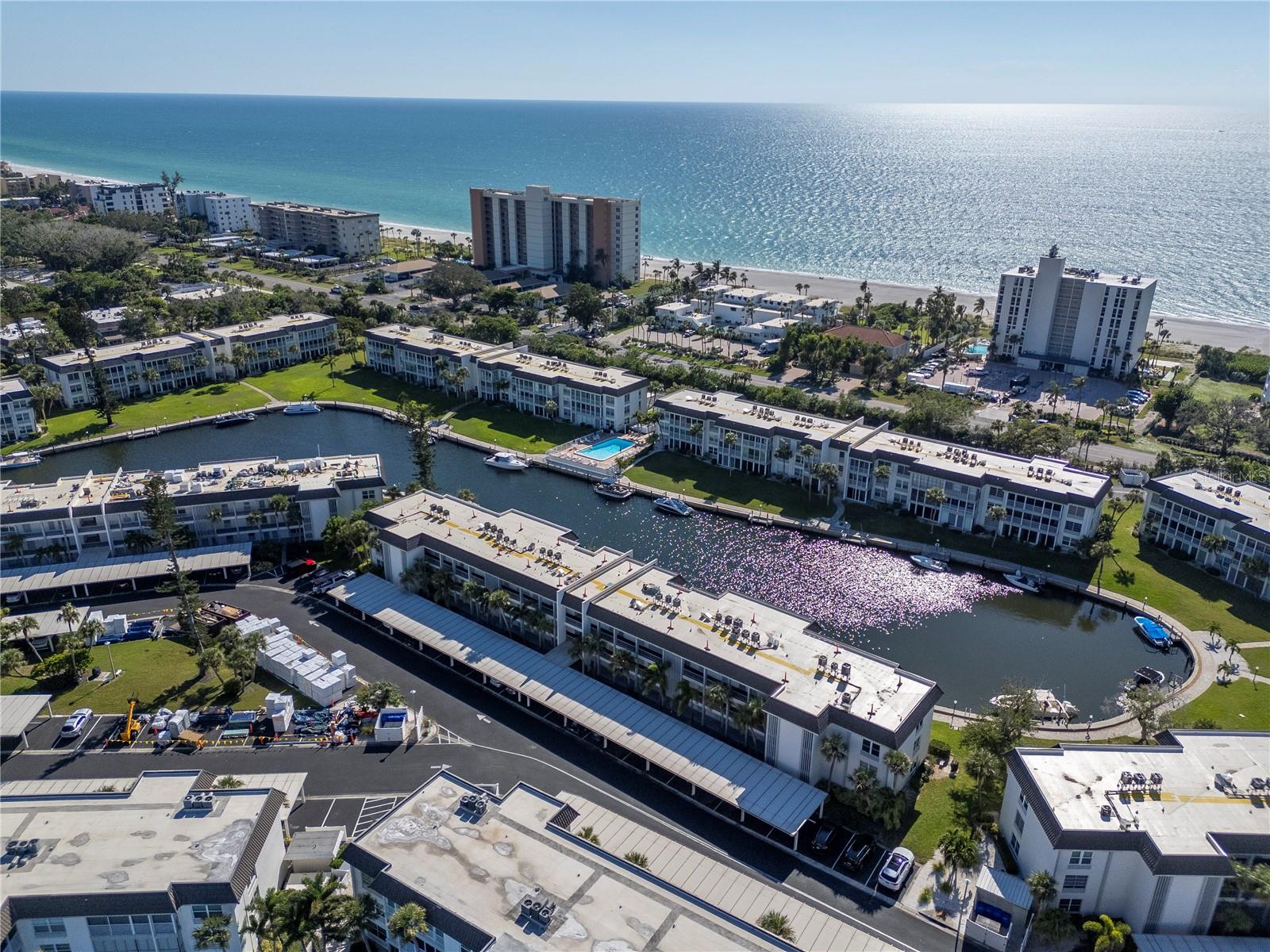 Image 43 of 78 For 4390 Exeter Drive 305