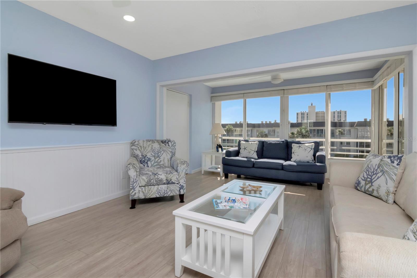 Image 7 of 78 For 4390 Exeter Drive 305