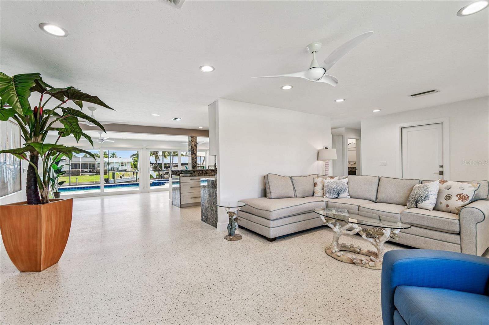 Image 16 of 94 For 4911 Bimini Drive