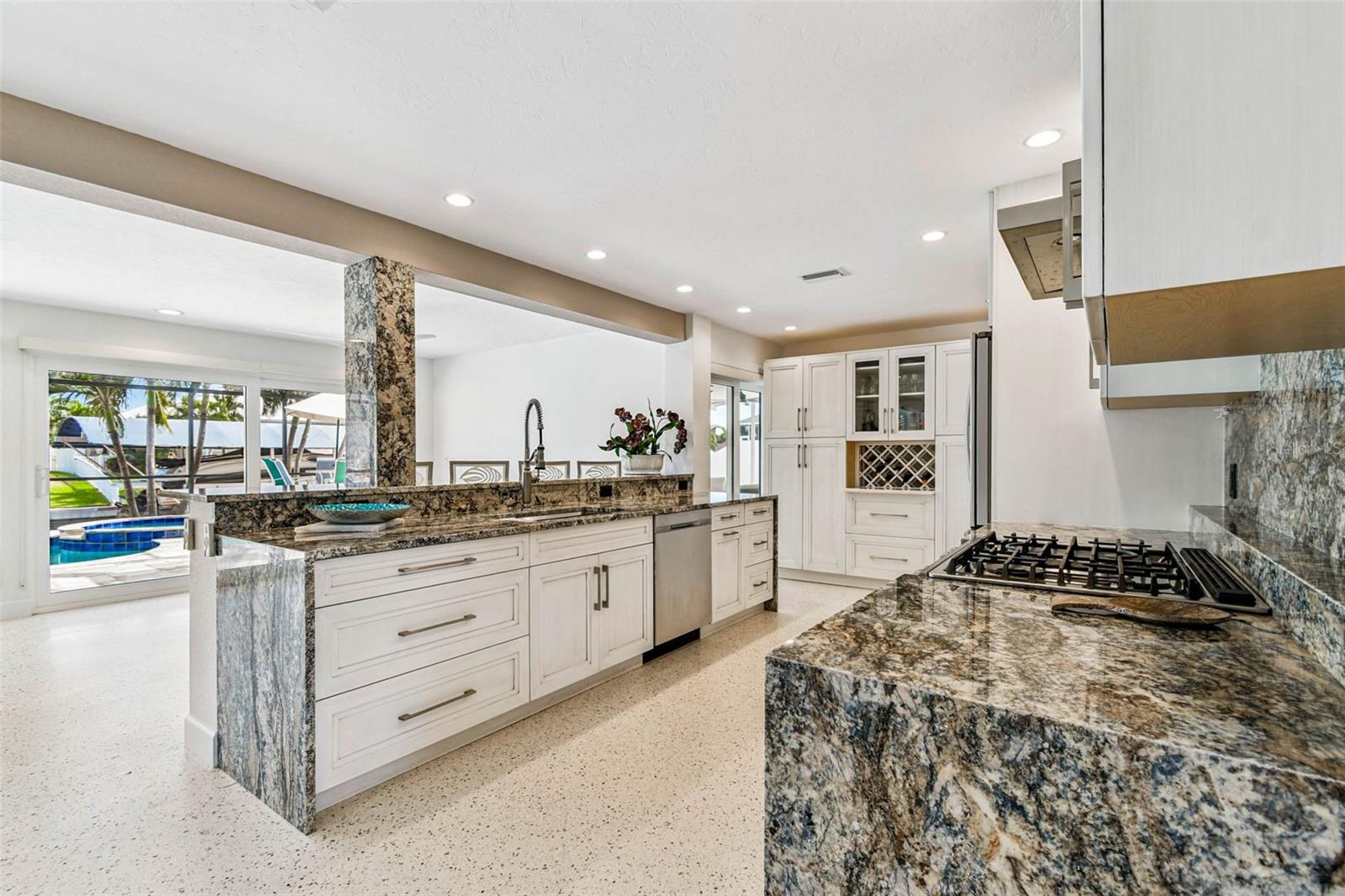 Image 22 of 94 For 4911 Bimini Drive