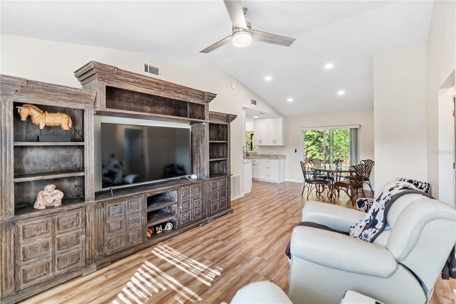 Image 3 of 29 For 4532 Shade Avenue