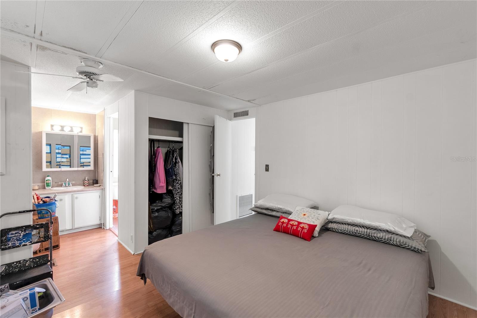 Image 17 of 44 For 1709 21st Avenue W