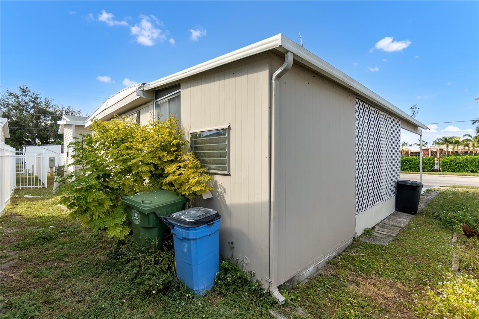 Image 31 of 44 For 1709 21st Avenue W