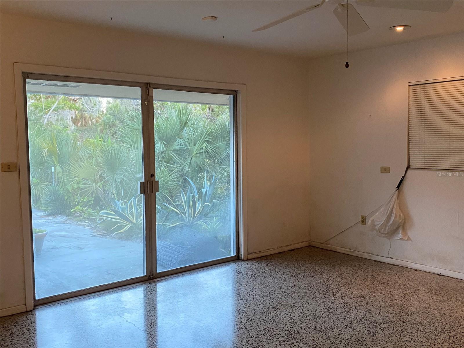 Image 20 of 57 For 3300 Mineola Drive