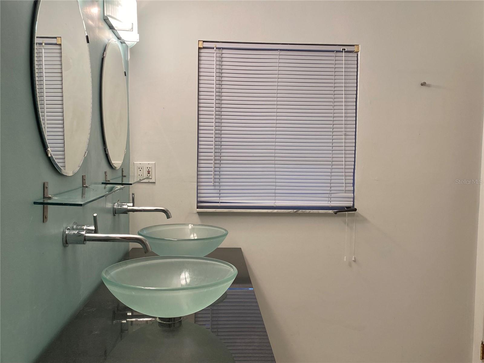 Image 22 of 57 For 3300 Mineola Drive