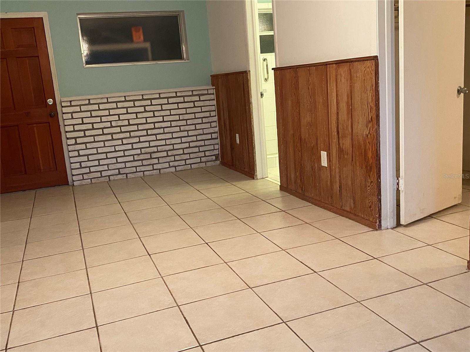 Image 26 of 57 For 3300 Mineola Drive